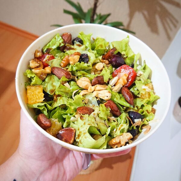 Salada Tropical da Lê ⭐