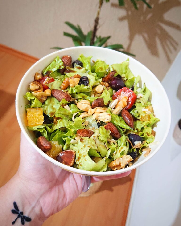 Salada Tropical da Lê ⭐
