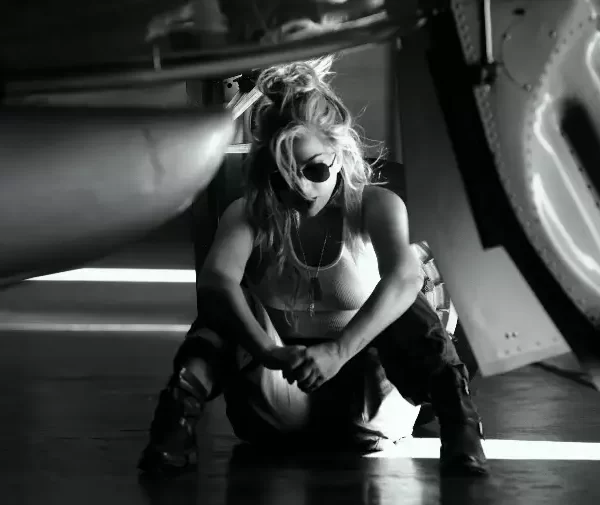 hold my hand top gun maverick