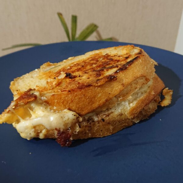 Sanduíche de Queijo Grelhado ⭐
